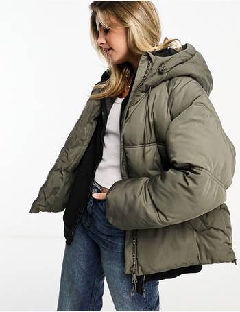 Pull&Bear cropped puffer jacket with hood in black