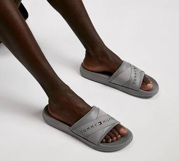 Footasylum tommy outlet hilfiger sliders