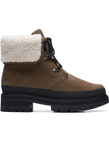 clarks wide fit boots