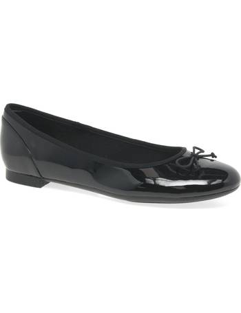 Clarks black ballet sales pumps