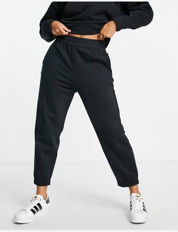 lærken uddybe scene Shop Adidas Originals Women's Relaxed Trousers up to 60% Off | DealDoodle