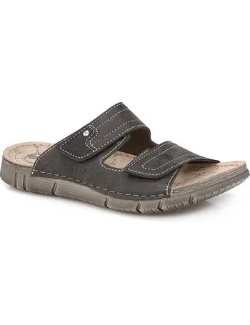 fly flot sandals at pavers