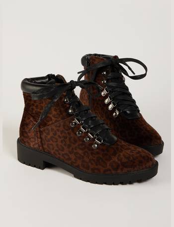 tu brown ankle boots