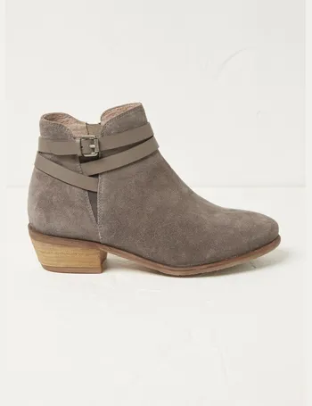 tu grey boots