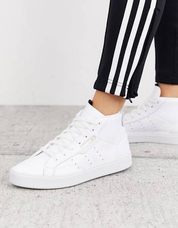 Adidas originals sleek mid top trainer in white and sales pink