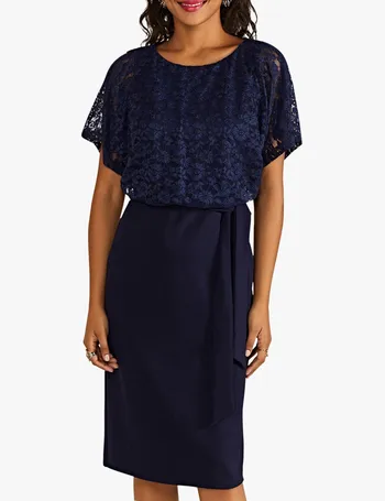 yumi lace prom dress