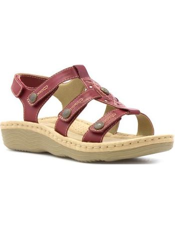 Shop Women s Earth Spirit Strap Sandals up to 65 Off DealDoodle