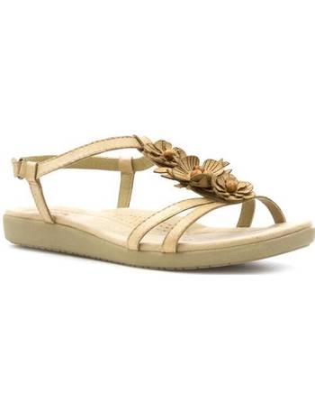 Shop Women s Earth Spirit Strap Sandals up to 65 Off DealDoodle