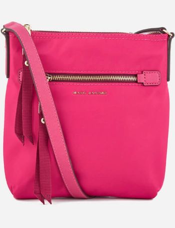 Marc jacobs trooper hot sale nylon crossbody bag