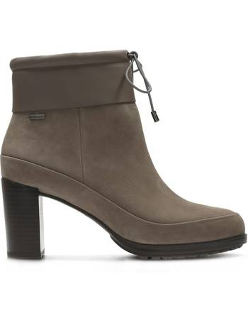 sangrado Asesinar Insignia Shop Clarks Women's Ankle Wellington Boots up to 60% Off | DealDoodle