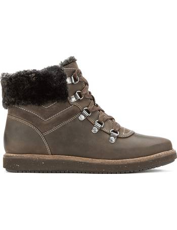 Skylight rille Stor vrangforestilling Shop Clarks Leather Walking Boots up to 60% Off | DealDoodle