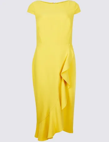 per una yellow dress