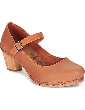 Shop Court Shoes Women up to 40% | DealDoodle