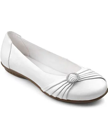 50 plus ladies shoes