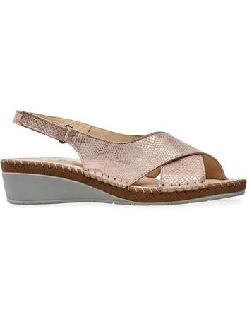 Shop Women s Van Dal Sandals up to 55 Off DealDoodle