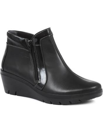 Shop Fly Flot Women's Wedge Boots up to 95% Off | DealDoodle
