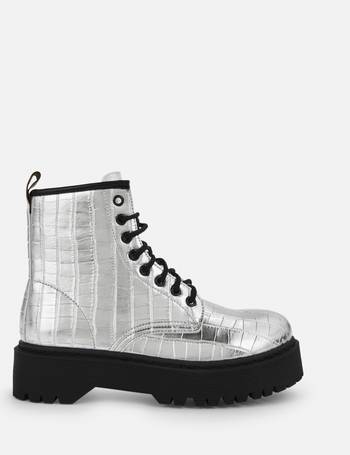 missguided moon boots