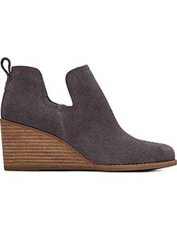 pull on wedge booties