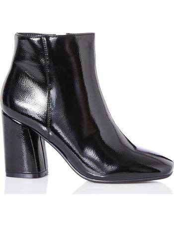 Black Patent Faux Leather Chelsea Boots<!-- --> - <!-- -->QUIZ Clothing