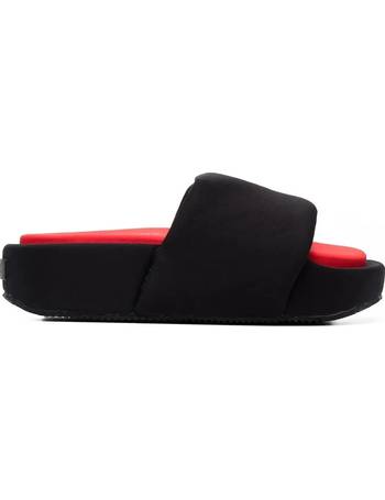y3 flip flops