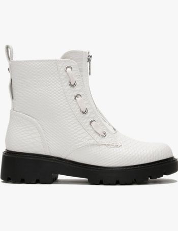 ugg daren chunky lace up boots in white