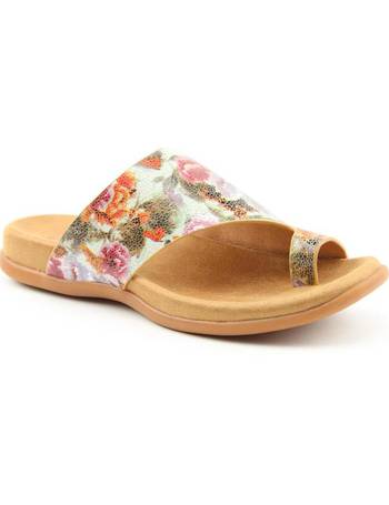 Heavenly soles store toe post sandals