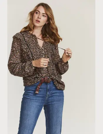 Shop Women's Fat Face Printed Blouses up to 55% Off | DealDoodle