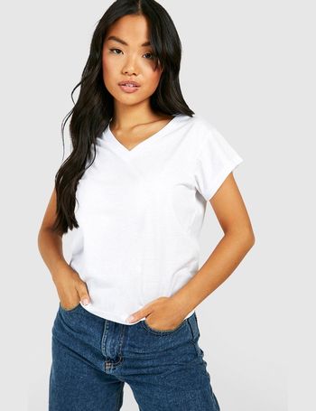 Shop Boohoo V Neck T-shirts for Women up to 85% Off