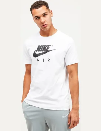 nike t shirt footasylum