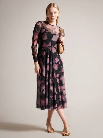 Simarra ted clearance baker