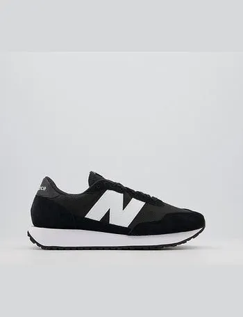 new balance black mesh trainers