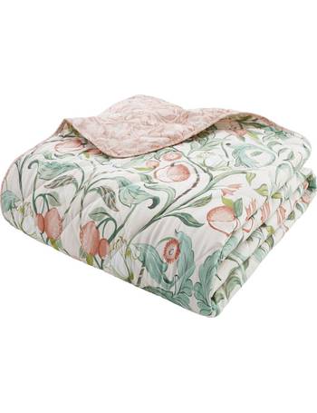 Catherine Lansfield Canterbury Floral Reversible Quilted 240x260cm  Bedspread Grey : : Home & Kitchen