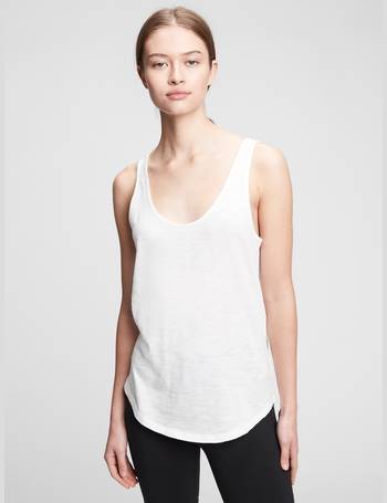 Pure body scoop-neck cami