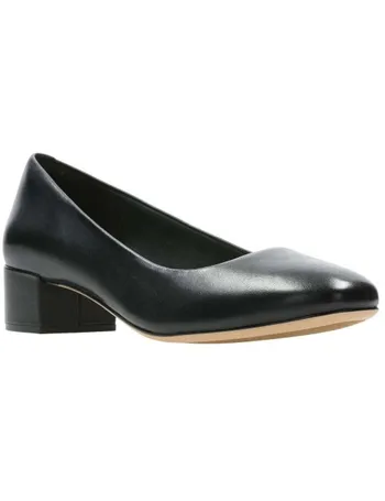 clarks low heel court shoes