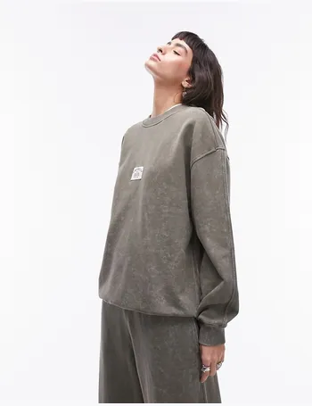 Shop Topshop Women's Oversized Sweatshirts up to 50% Off