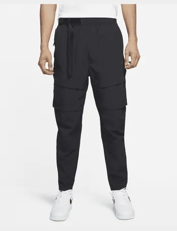 nike club cuffed woven cargo joggers in black