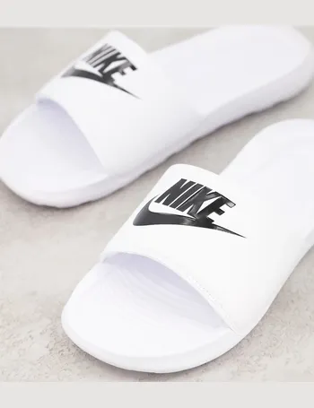 nike white sandals mens