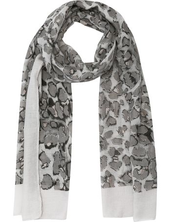 M&co store ladies scarves