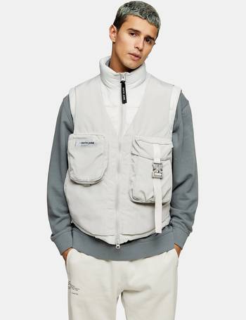 UTILITY VEST WITH CARGO POCKETS
