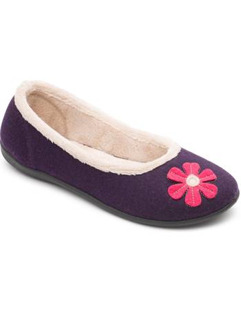 Shop Women's Slippers up to | DealDoodle