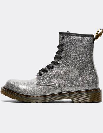 Doc martens outlet footasylum