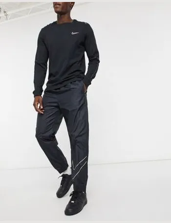 nike sb shield cuffed joggers in black