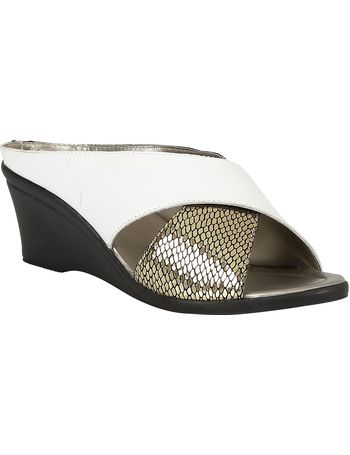 Lotus on sale trino mules