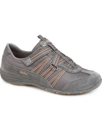 pavers skechers trainers