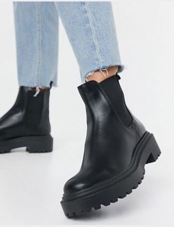 boots stradivarius