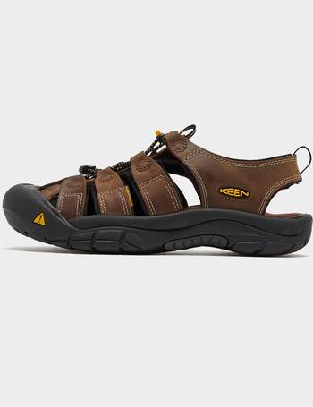 Mens walking sale sandals go outdoors