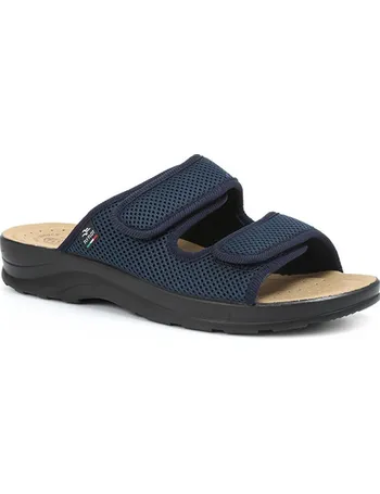 fly flot sandals at pavers