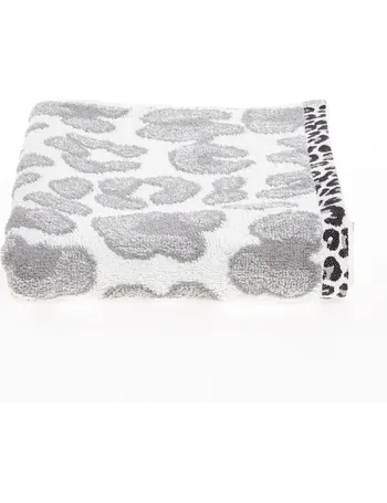 Black & White Patterned Towel 130x70cm - TK Maxx UK