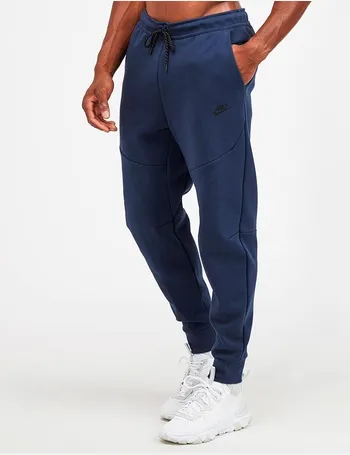 ea7 tracksuit footasylum