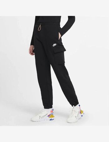 nike cargo pocket joggers womens